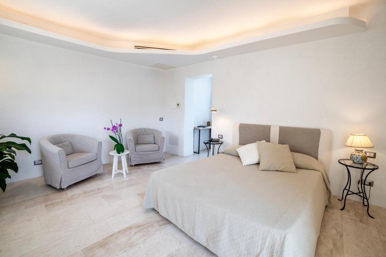 Hotel Grand Relais Dei Nuraghi (Adults Only) Бая Сардиния Екстериор снимка