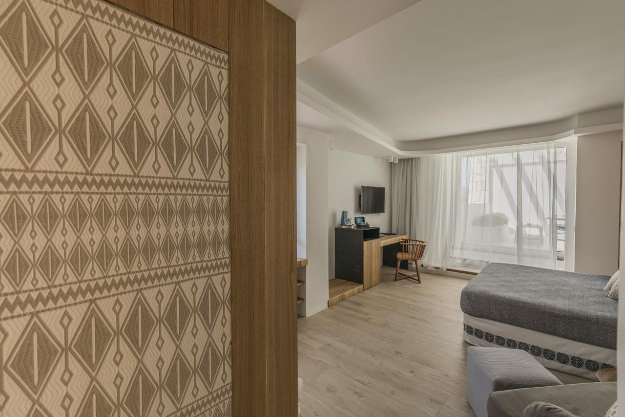 Hotel Grand Relais Dei Nuraghi (Adults Only) Бая Сардиния Екстериор снимка