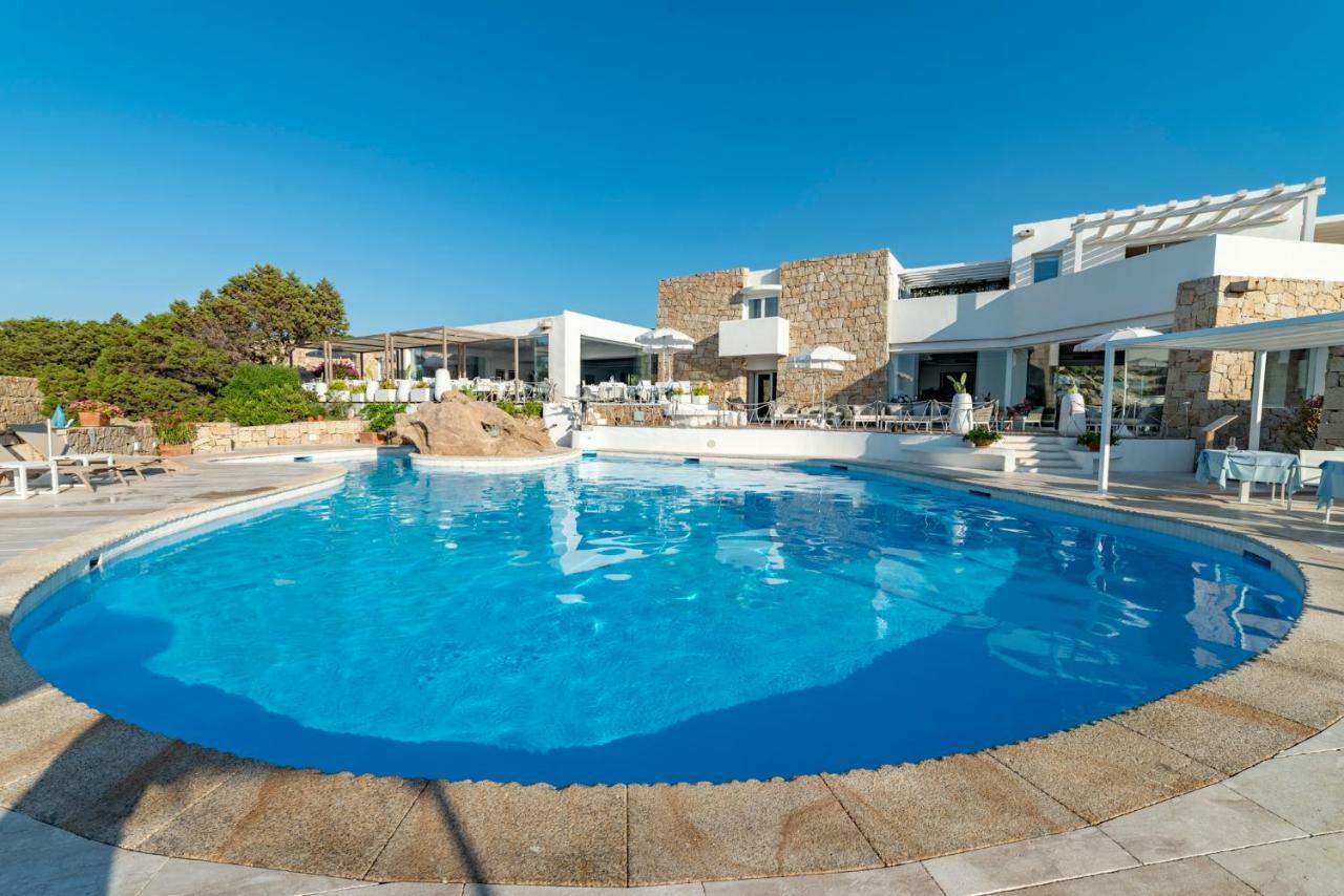 Hotel Grand Relais Dei Nuraghi (Adults Only) Бая Сардиния Екстериор снимка